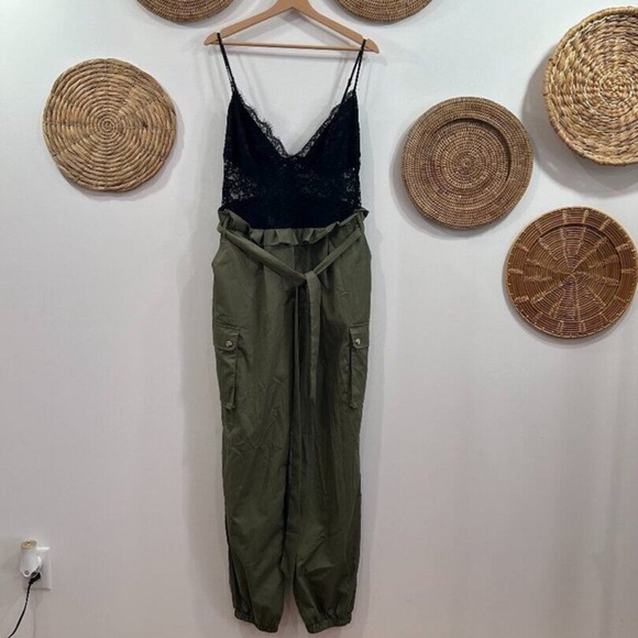 Fashion Nova Black Green Sexy Belted Lace Sheer Cargo Jumpsuit Plus Size 1X - Picture 2 of 8
